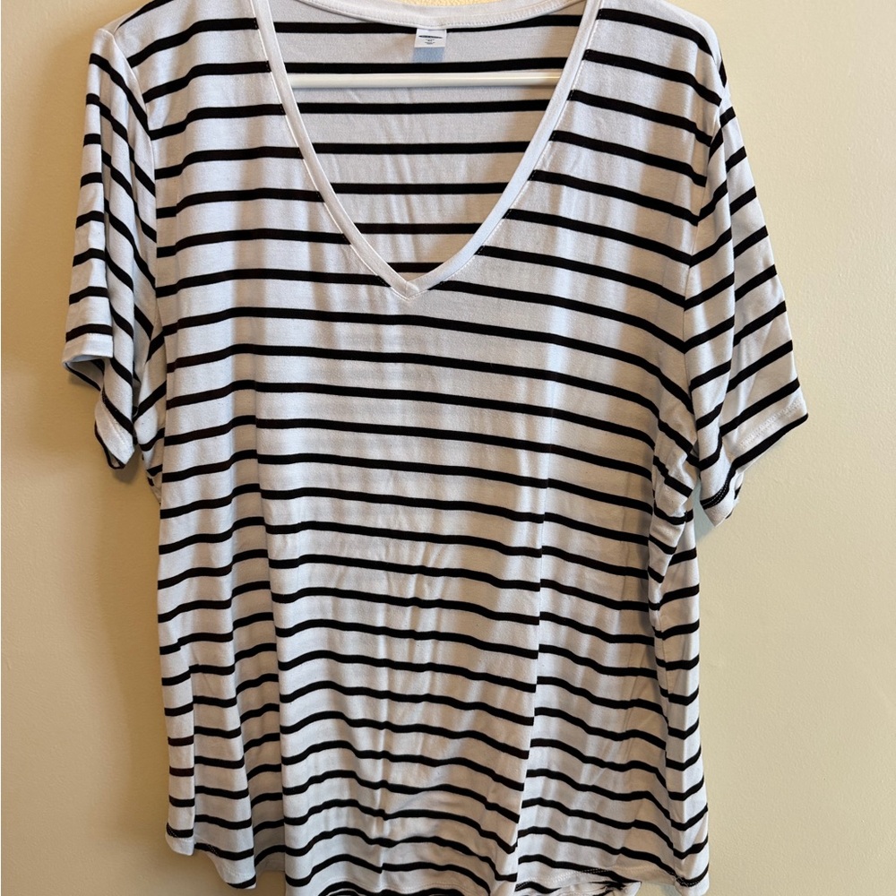 Old Navy Black and White Striped V-Neck Tee